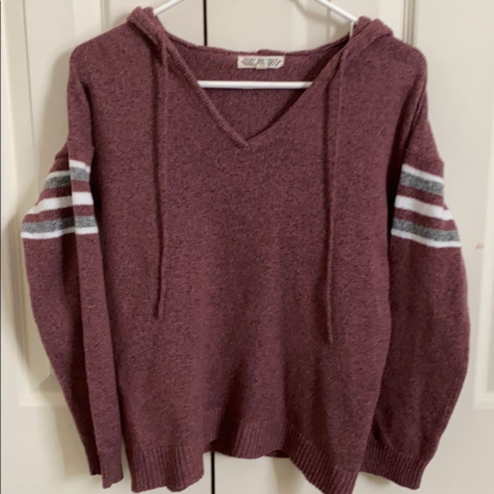 Maroon sweater